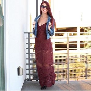 Tobi Burgandy Lacey Maxi Dress